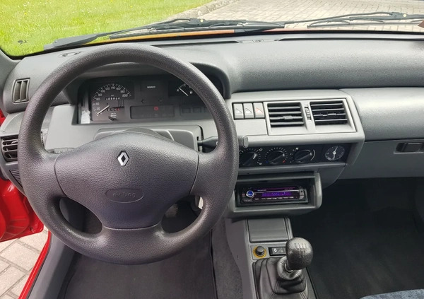 Renault Clio cena 7500 przebieg: 105000, rok produkcji 1998 z Bydgoszcz małe 562